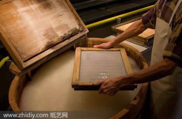 Handmade paper production process