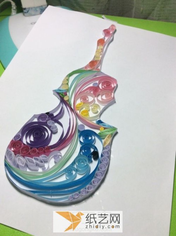 The Teacher’s Day gift of paper-quilled violin is so amazing