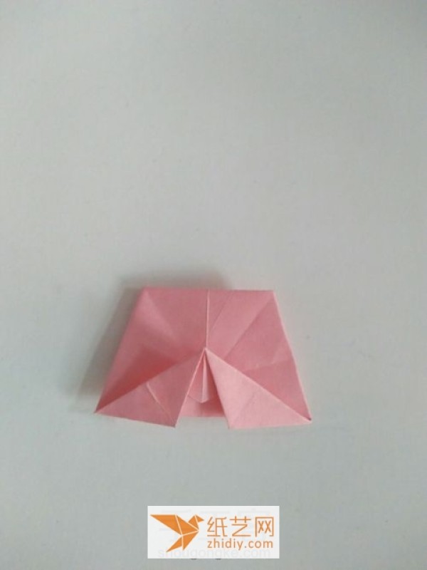 Want this five-pointed star origami box? Let’s watch the tutorial