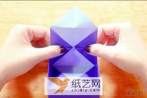 Folding tutorial of simple origami storage box. Teach you step by step how to make an origami box.