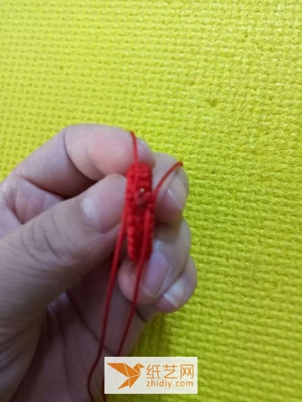 Tutorial on making hand-knitted Ali mobile phone chain as a New Year gift