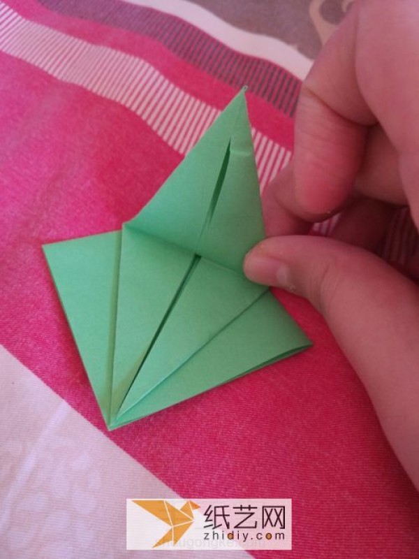 What should I do if I don’t know how to make origami cranes? This detailed tutorial can save you