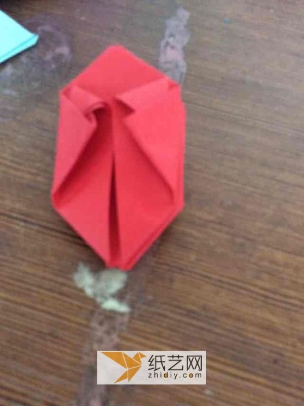 Tutorial for children to make their own handmade origami lanterns for Lantern Festival