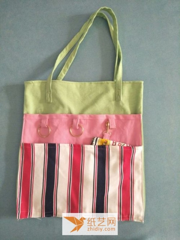 Tutorial on making eco-friendly fabric shopping bags. New Year’s gifts should be both beautiful and practical.