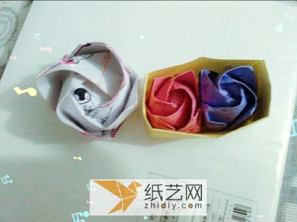 Teach you how to fold origami Kawasaki roses