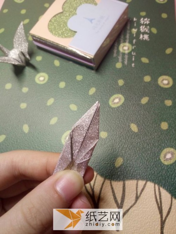 The new folding method of origami cranes is more three-dimensional and lifelike