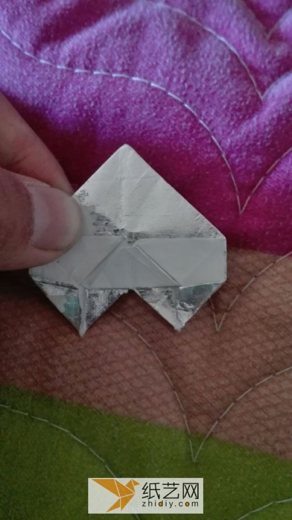 Beautiful way to fold an origami heart