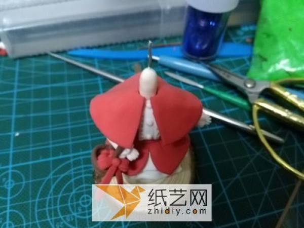 Teach you step by step how to make an ultra-light clay Little Red Riding Hood doll