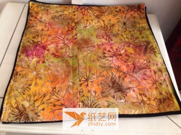 Tutorial on how to make chic parquet dragonfly pattern pillow and fabric New Year gift