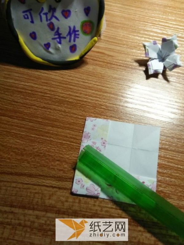 I heard that if you learn to make origami four-leaf clover paper flowers, you will become lucky! (change)