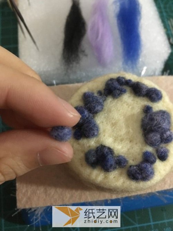 Delicious blueberry cake wool felt fabric making tutorial illustration