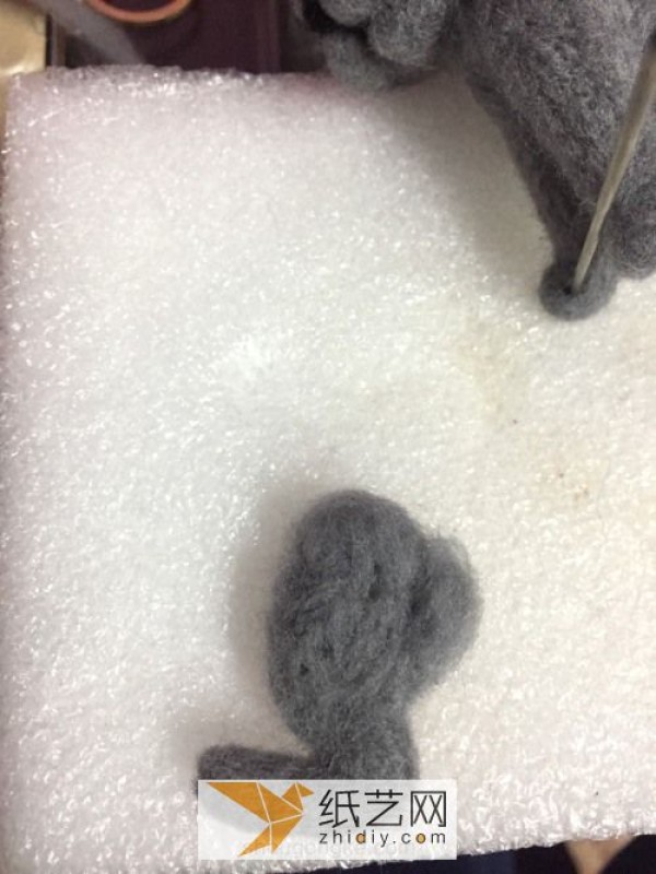 Tutorial on making cute wool felt kitten keychains for Valentines Day gifts