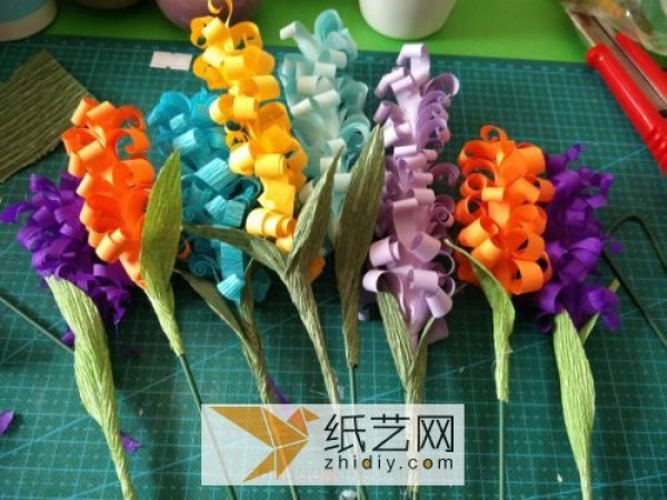 Simple paper art flower hyacinth production for childrens art class handicrafts