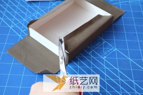 Tutorial on making DIY fabric gift packaging boxes for Chinese Valentines Day gifts