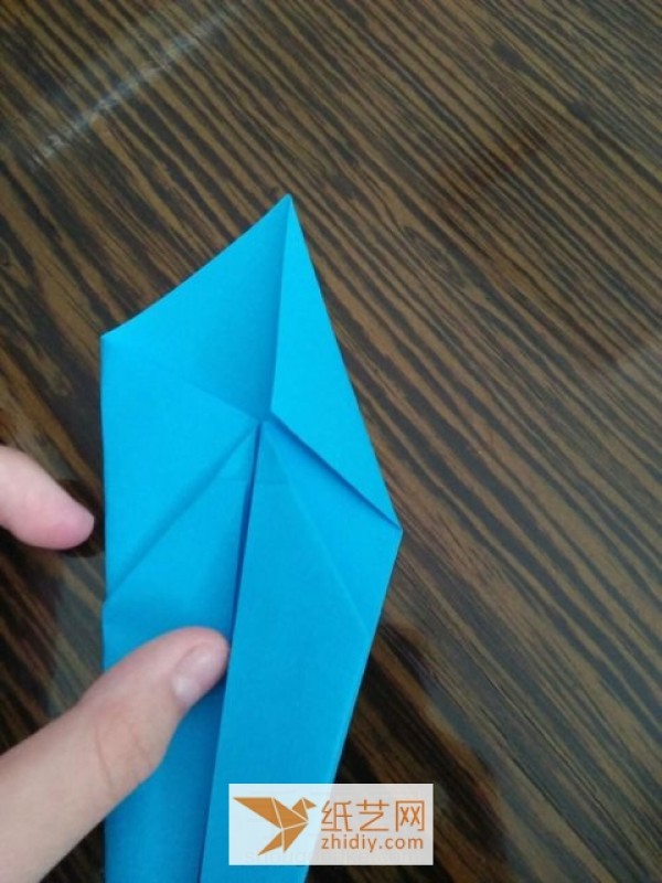 A pair of origami swans makes a Valentine’s Day gift that’s romantic enough, right?