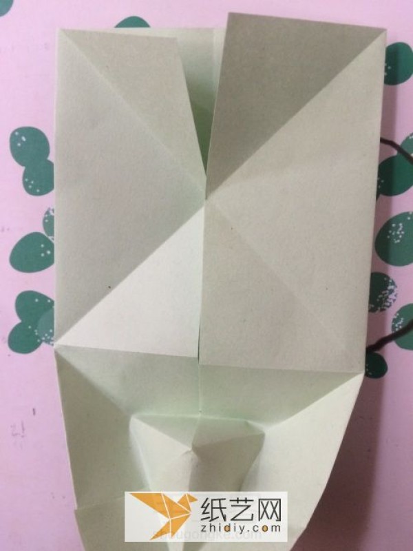 Teach you how to use waste paper to make a mobile phone holder that does not block the screen