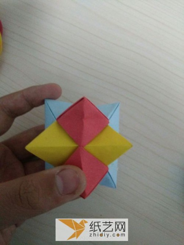 Illustrated tutorial on origami three-dimensional modeling A simple origami practice