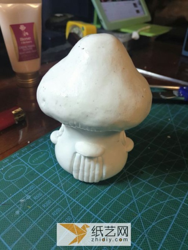 Tutorial for making a small mushroom house from fairy tales with ultra-light clay. A birthday gift for a friend.