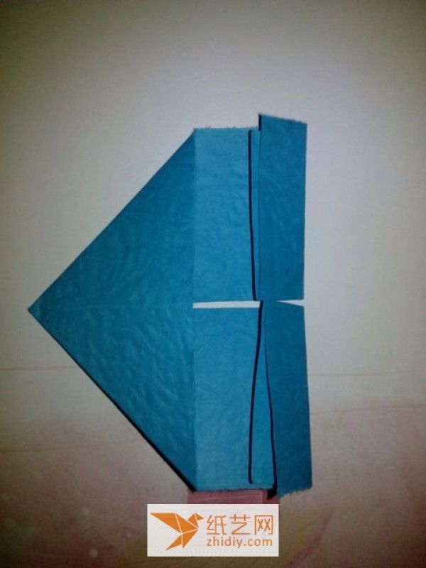 Very simple tutorial for making origami love bookmarks for Valentine’s Day