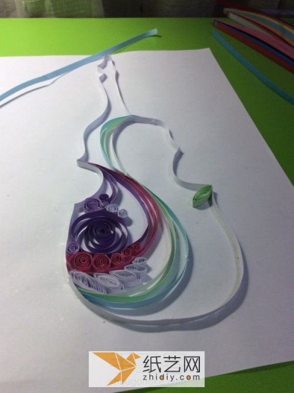 The Teacher’s Day gift of paper-quilled violin is so amazing