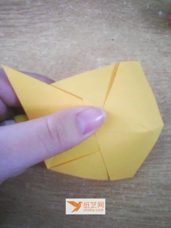 Teach you step by step how to fold an octagonal origami storage box. A new way to fold origami boxes.