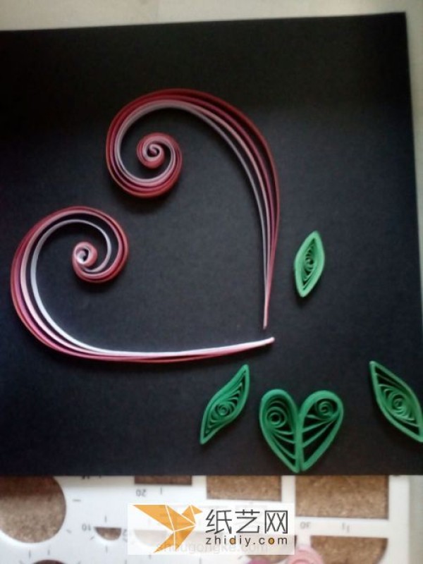 Making a simple and beautiful Teacher’s Day greeting card with paper quilling