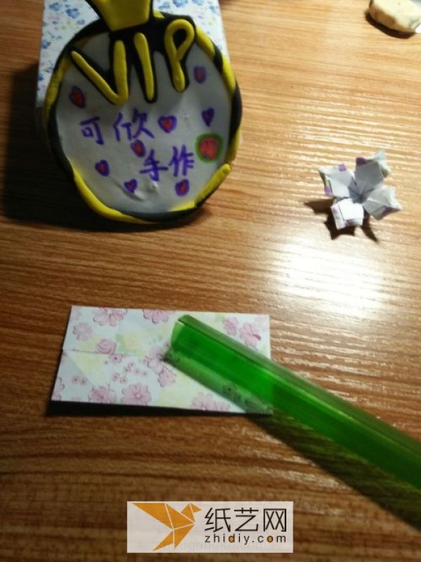 I heard that if you learn to make origami four-leaf clover paper flowers, you will become lucky! (change)