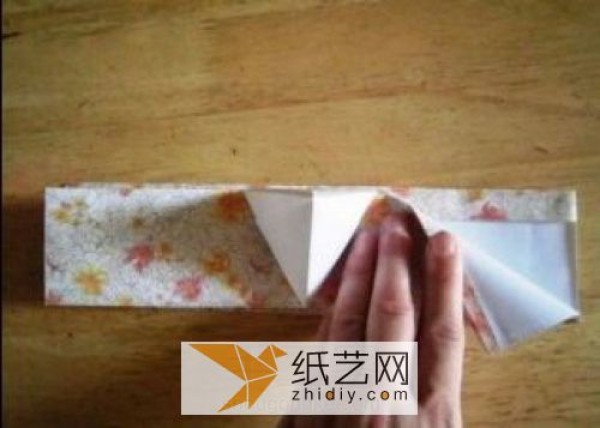 Making rice dumplings for Dragon Boat Festival. How to make origami rice dumplings.