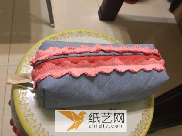 Practical handmade DIY fabric cosmetic bag production