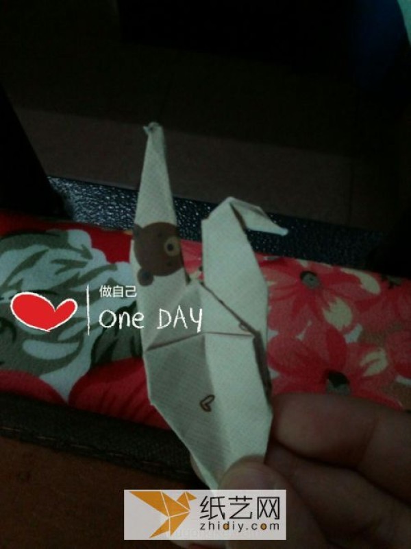 Basic origami paper crane folding method