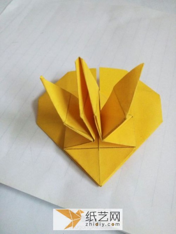 Mothers Day Gift Handmade Collection teaches you how to make a three-dimensional spring origami heart using an exploding box mechanism