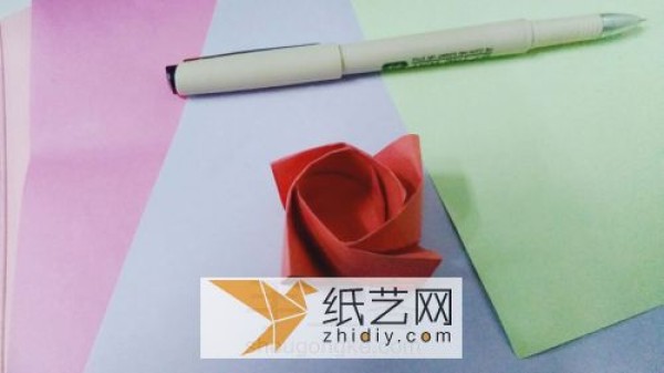 Little surprise for Chinese Valentines Day origami roses