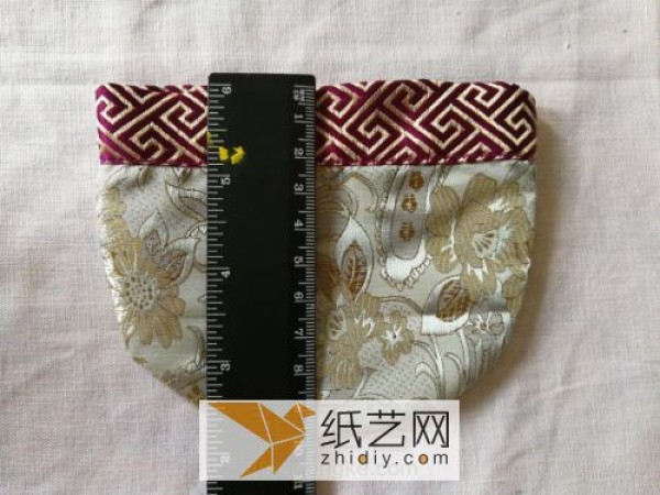 Classical fabric sachet New Year gift for elders