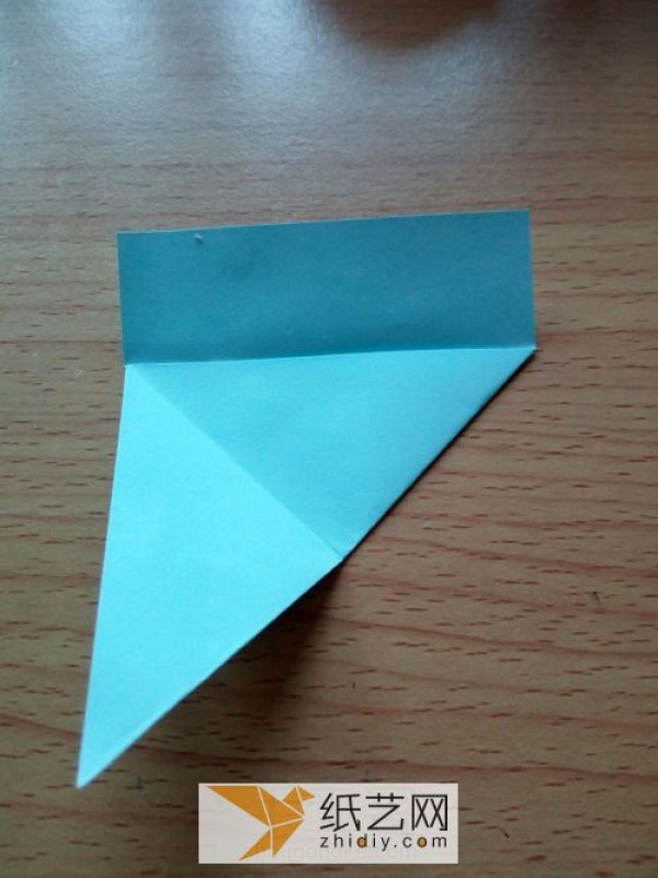 Creative handmade tutorial teaches you how to fold a beautiful origami feather envelope