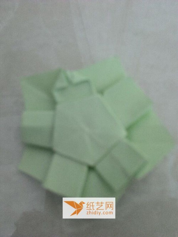 Detailed picture tutorial for complex origami cherry blossoms (translated)