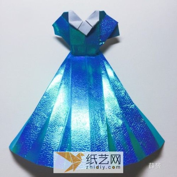 Illustrated tutorial on hand-made origami dress. How to fold a three-dimensional skirt to make it look beautiful.