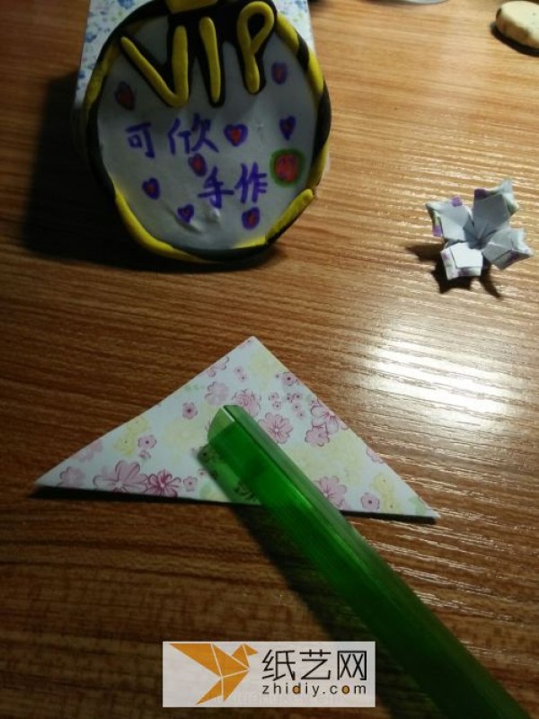 I heard that if you learn to make origami four-leaf clover paper flowers, you will become lucky! (change)