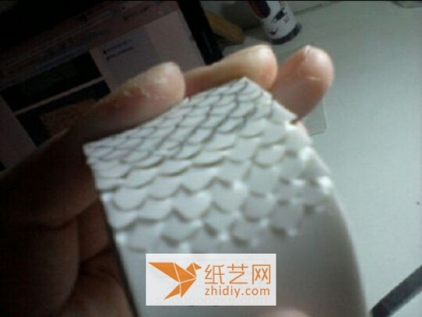 Rubber stamp introductory tutorial: making fish scales with blank space