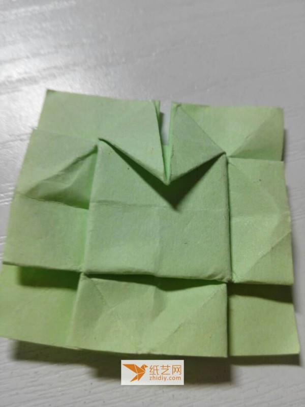 A simple origami four-leaf clover tutorial