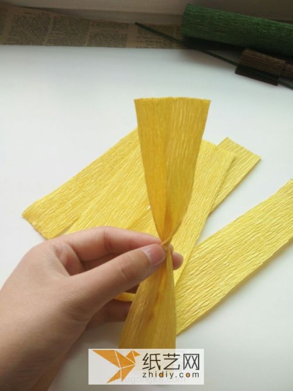 How to make artificial crepe paper tulip paper flowers