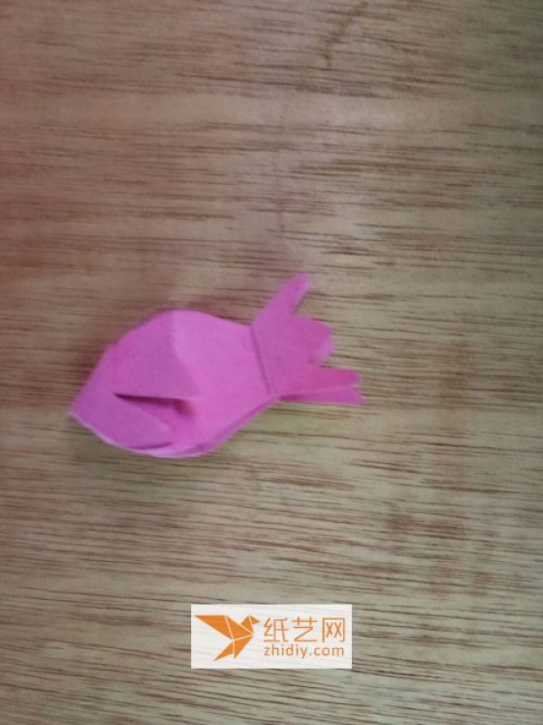 Simple handmade origami fish, easy to follow simple tutorial