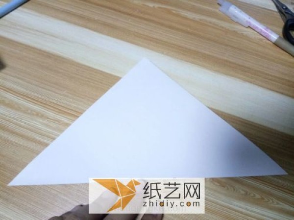 The origami box with the exploding box mechanism is perfect for Teacher’s Day greeting cards.