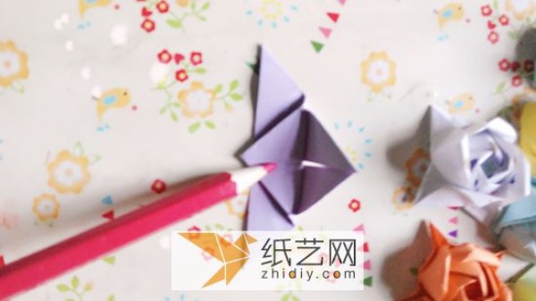 Illustrated origami tutorial for origami butterflies and origami bows