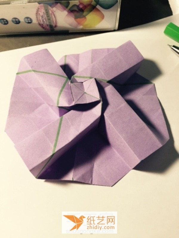 Detailed step-by-step tutorial on making Kawasaki rose origami