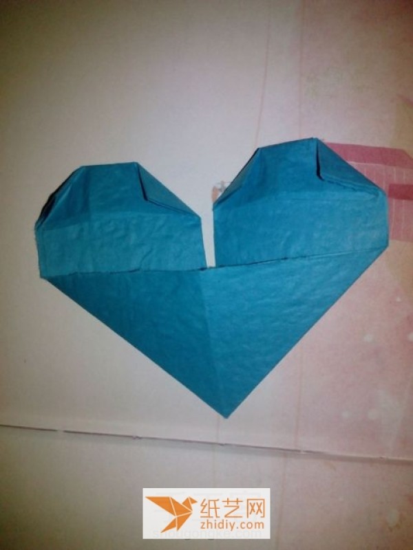 Very simple tutorial for making origami love bookmarks for Valentine’s Day