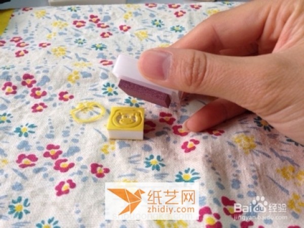 Teach you how to use rubber stamps to decorate your ledger