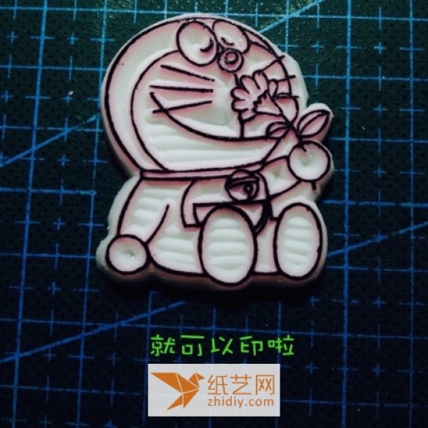 A step-by-step tutorial on how to make a Doraemon rubber stamp