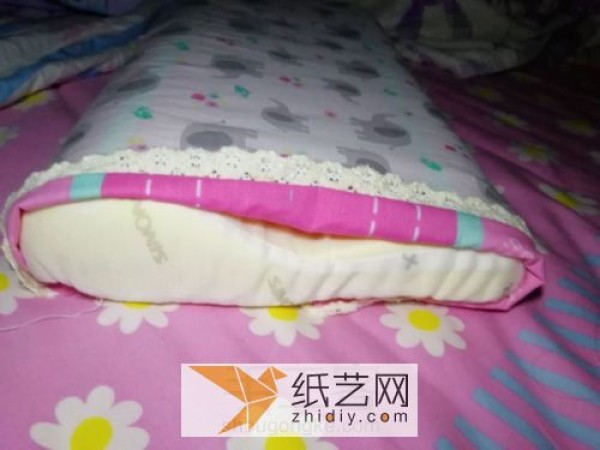 Tutorial on making handmade fabric pillowcases for baby memory pillows. A Mid-Autumn Festival gift for your baby.