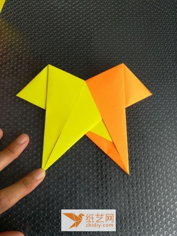 Tutorial to teach you how to make this origami eight-pointed star