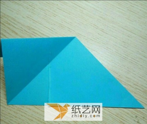 Origami heart-shaped envelopes. It’s natural to put a love letter in a heart-shaped envelope.